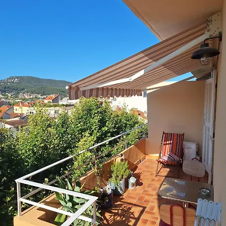 Avec Vue Panoramique En Centre-ville Appartement *